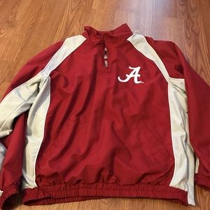 Men’s Alabama pullover jacket.